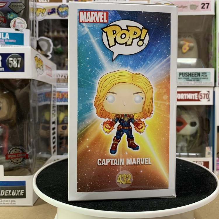 Купить Captain Marvel (2019) - Captain Marvel Glow in the Dark Pop! Vinyl Figure 
