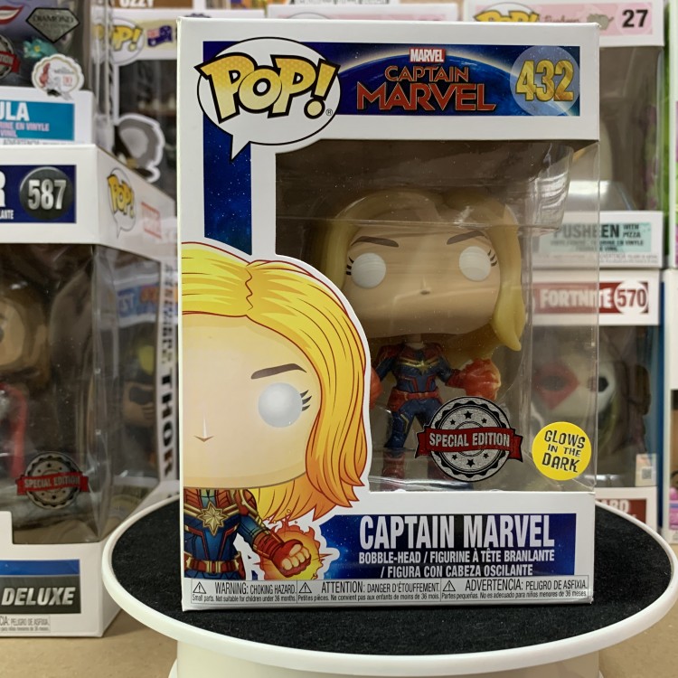 Купить Captain Marvel (2019) - Captain Marvel Glow in the Dark Pop! Vinyl Figure 
